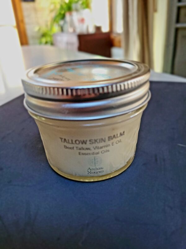 1/4 pint jar of tallow moisturizer